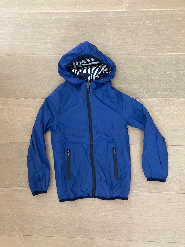 Omkeerbaar regenjasje van IKKS (Maat 6 jaar / 116), Enfants & Bébés, Vêtements enfant | Taille 116, Garçon, Enlèvement ou Envoi