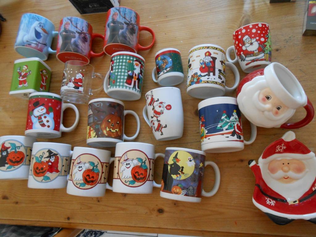 tasse Mug enfant Noël ou Halloween 2e/P OU Reine neiges 4e/P, Ophalen, Zo goed als nieuw