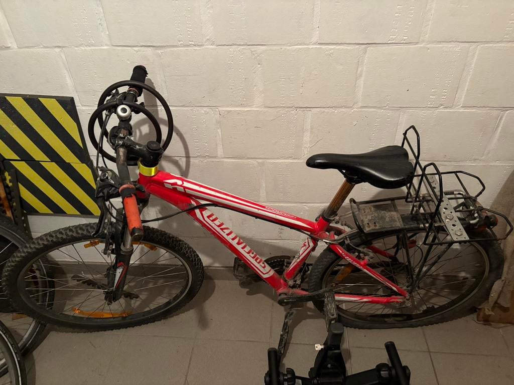 Rode moutainbike, Fietsen en Brommers, Fietsen | Mountainbikes en ATB, Hardtail, Heren, Zo goed als nieuw, Ophalen