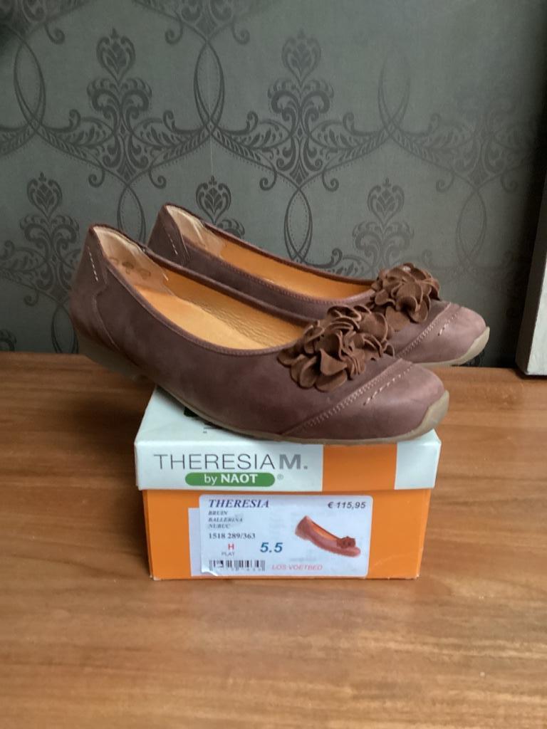 Schoenen Theresia M by Naot 38,5, Nieuw, Theresia M by Naot, Bruin, Ballerina's