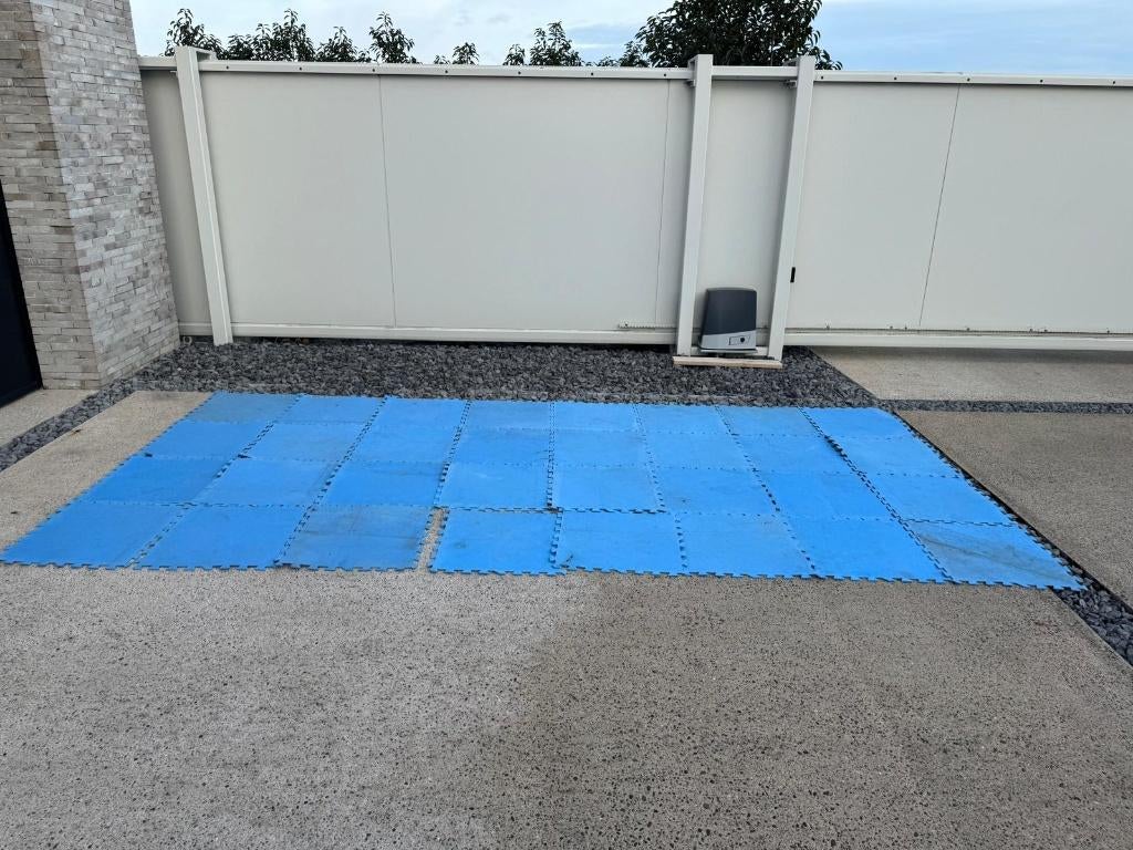 32 Blauwe matten voor onder oplaasbaar zwembad, Enlèvement, Comme neuf, Tapis de sol