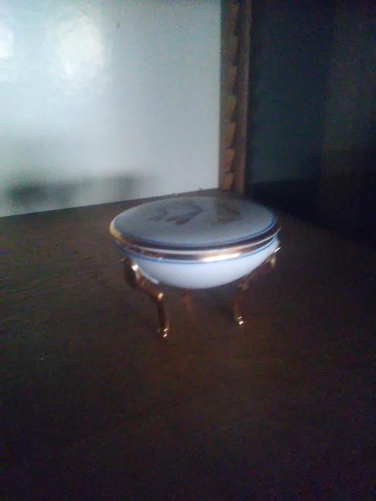 Ancienne boite porcelaine 'limoge, Enlèvement ou Envoi