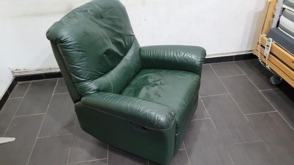 fauteuil relax manuel tournant avec ressort  en cuir couleur, Maison & Meubles, Enlèvement ou Envoi, Comme neuf, Cuir