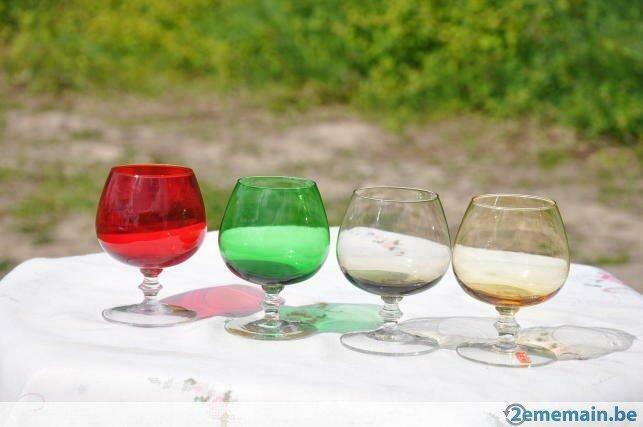 4 verres a liqueur coloré, Antiquités & Art