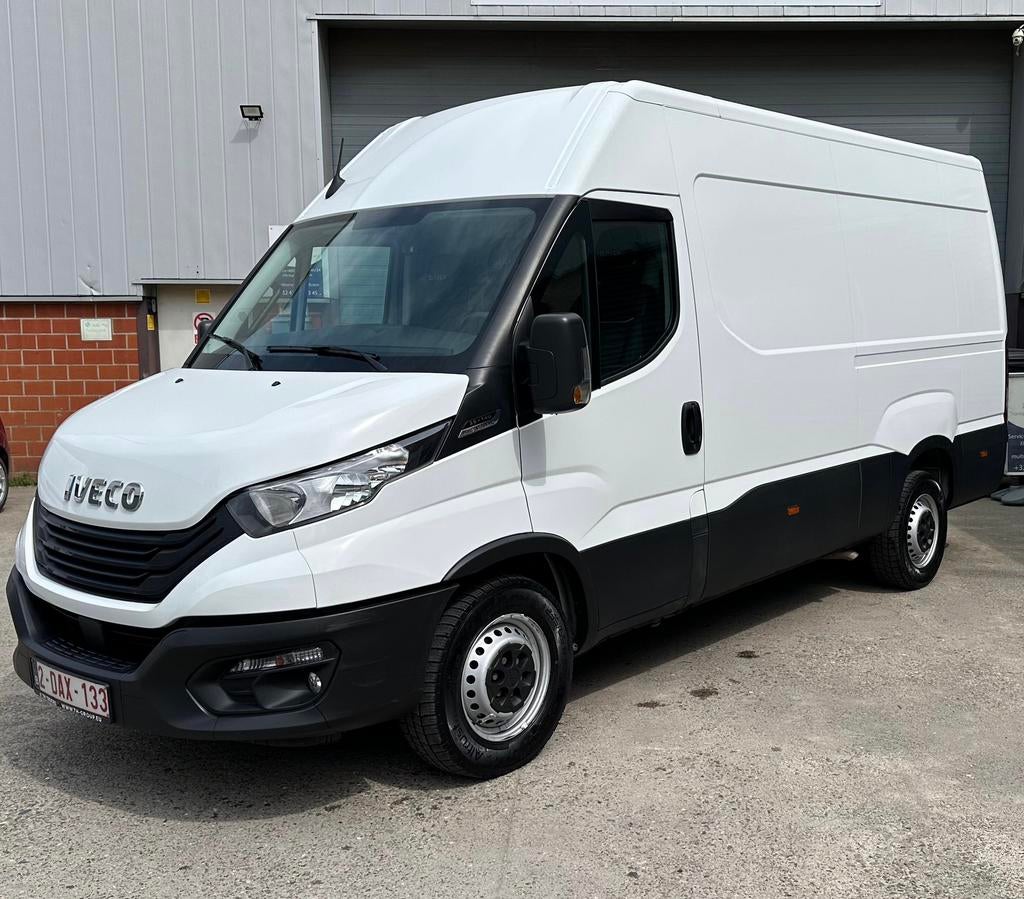Iveco Daily fourgon / camionette SHOW ROOM, Enlèvement ou Envoi