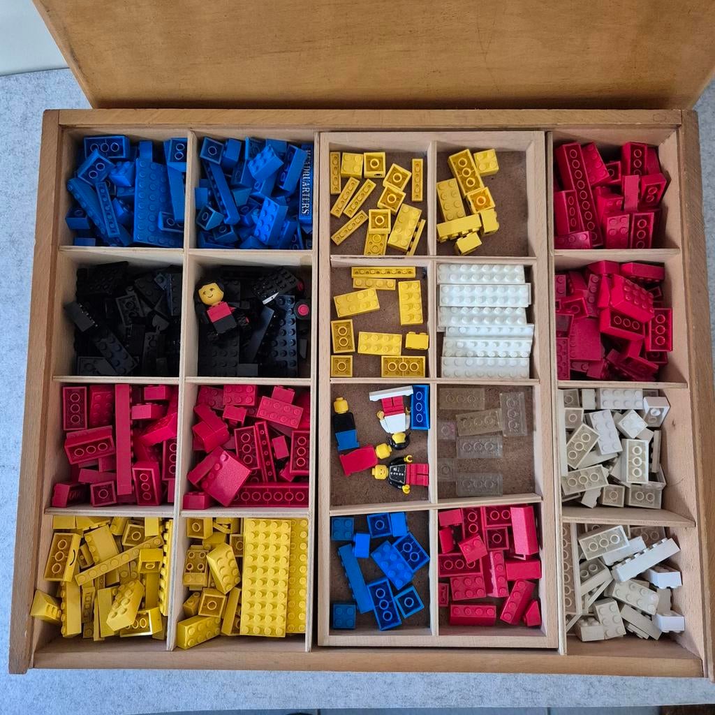 Houten kist met legoblokken, Ophalen of Verzenden, Lego