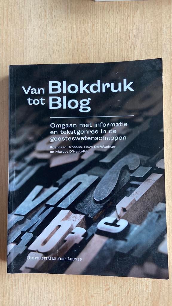 Margot D'Hertefelt - Van blokdruk tot blog, Gelezen, Margot D'Hertefelt; Koenraad Brosens; Lieve De Wachter, Ophalen of Verzenden