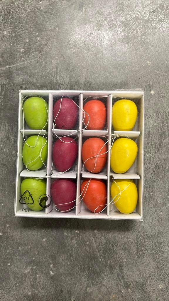 12 gekleurde houten eitjes uni 3,5 cm, Diversen, Pasen, Ophalen of Verzenden, Nieuw