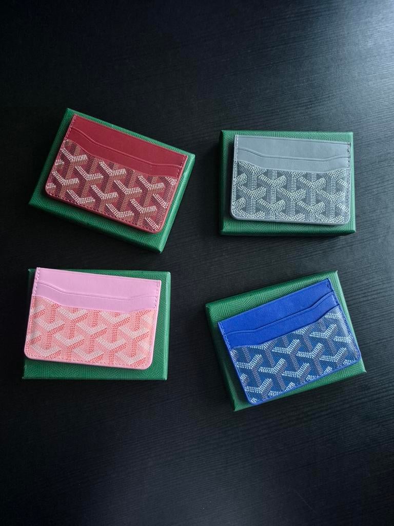 Porte-cartes de luxe - Goyard, Enlèvement