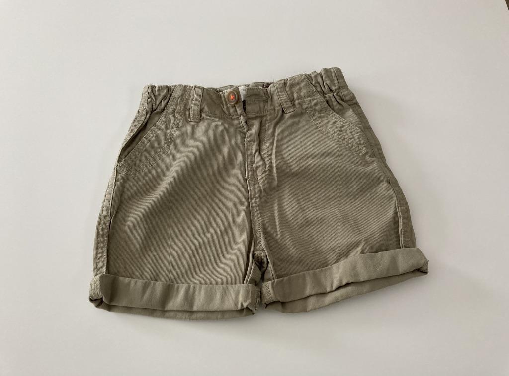 Groene Short van Zara (Maat 2-3 jaar / 98), Kinderen en Baby's, Kinderkleding | Maat 98, Broek, Ophalen of Verzenden, Zo goed als nieuw