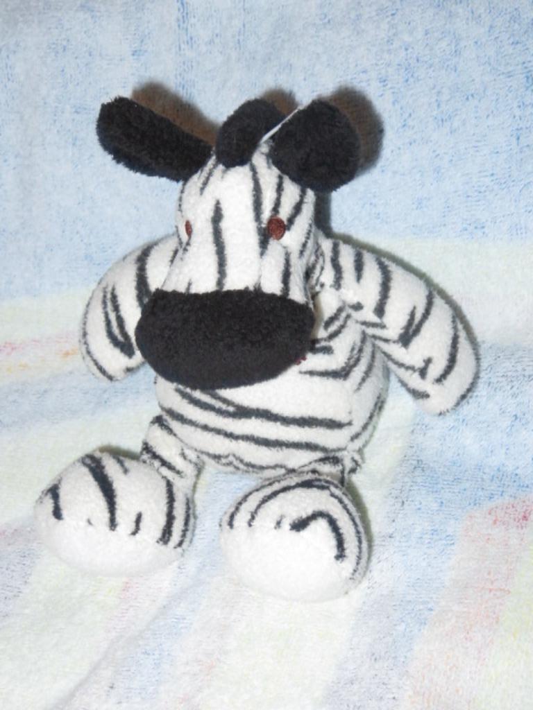 Kleine knuffel : zebra - Nicotoy, Kinderen en Baby's, Speelgoed | Knuffels en Pluche, Ophalen of Verzenden, Zo goed als nieuw
