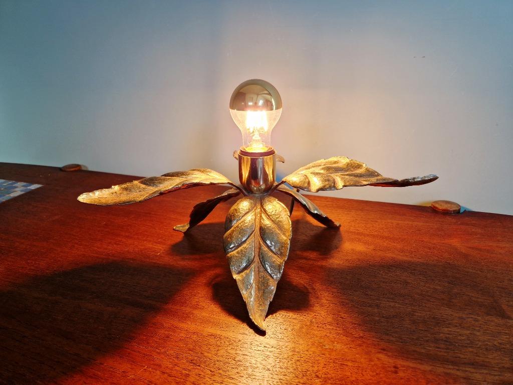 Lampe de table florale en laiton, Willy Daro, 1970, Enlèvement ou Envoi