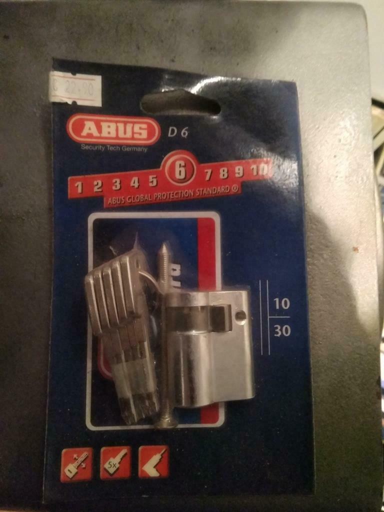 Cylindre Abus D6 10/30 avec 5 clé neuf