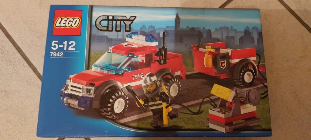 Lego City: Brandweer pick-up-truck met aanhangwagen (7942), Kinderen en Baby's, Speelgoed | Duplo en Lego, Ophalen of Verzenden