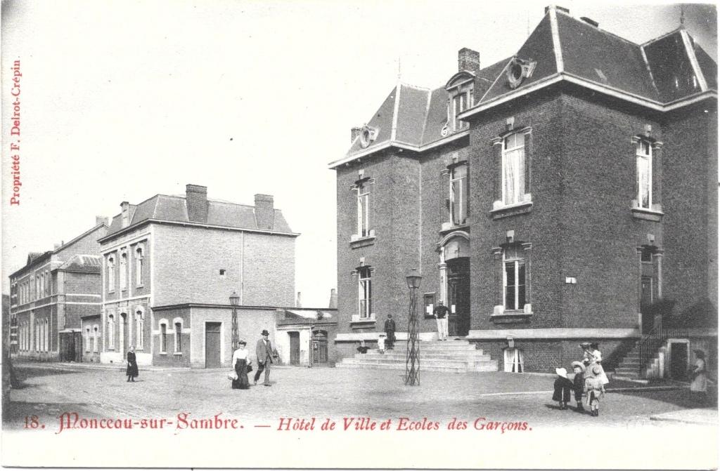 Monceau-sur-Sambre NA21: Hôtel de Ville et Ecoles, Envoi, Avant 1920, Non affranchie, Hainaut