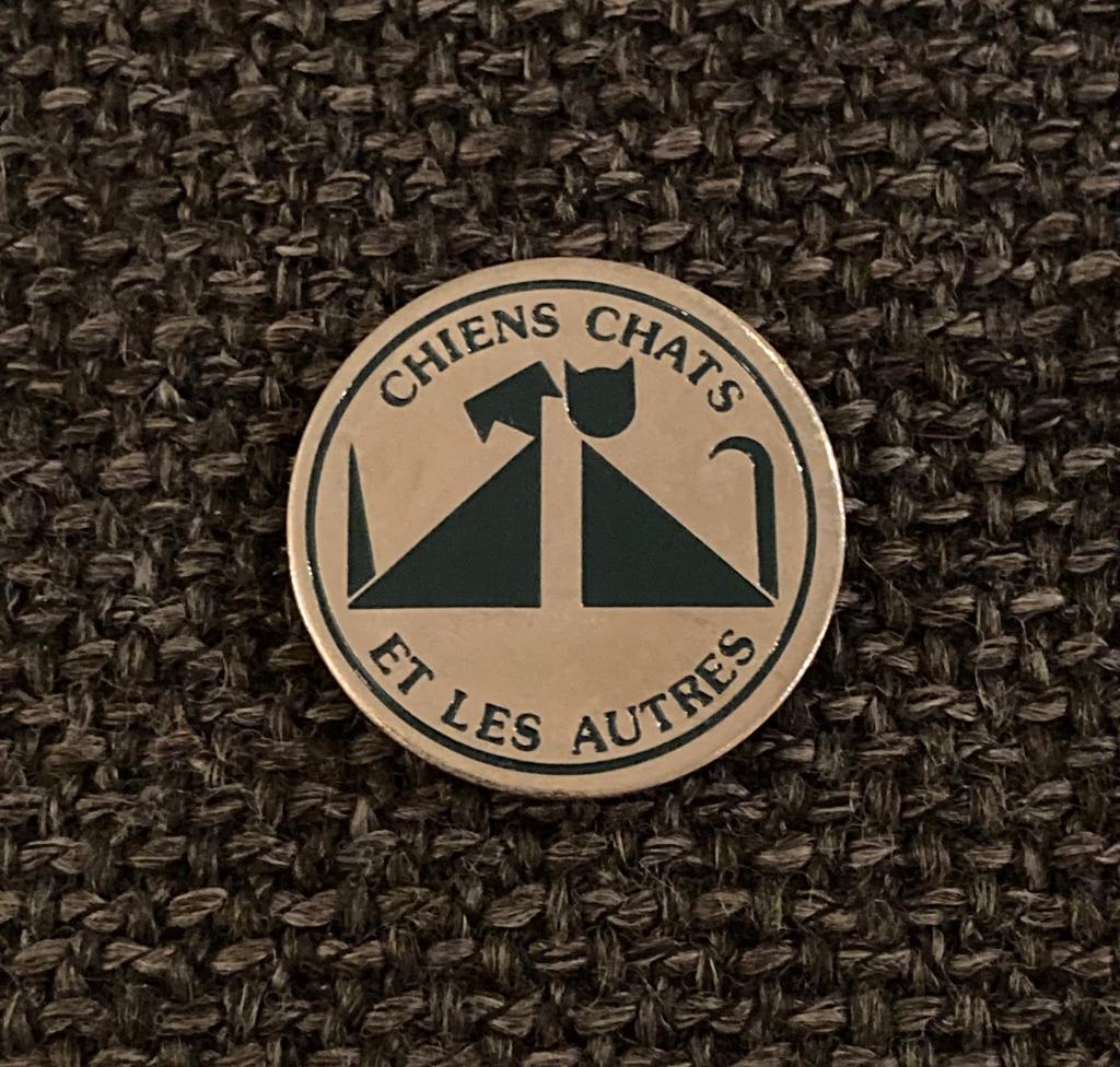 PIN - CHIENS CHATS ET LES AUTRES - CHIEN - CHAT - HOND - KAT, Envoi, Utilisé, Animal et Nature, Insigne ou Pin's