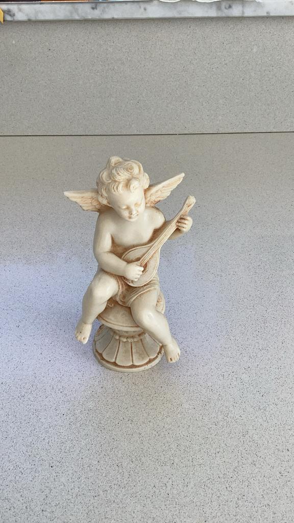 Ange en pierre de 18 cm de haut, ivoire, Enlèvement ou Envoi, Comme neuf, Religion