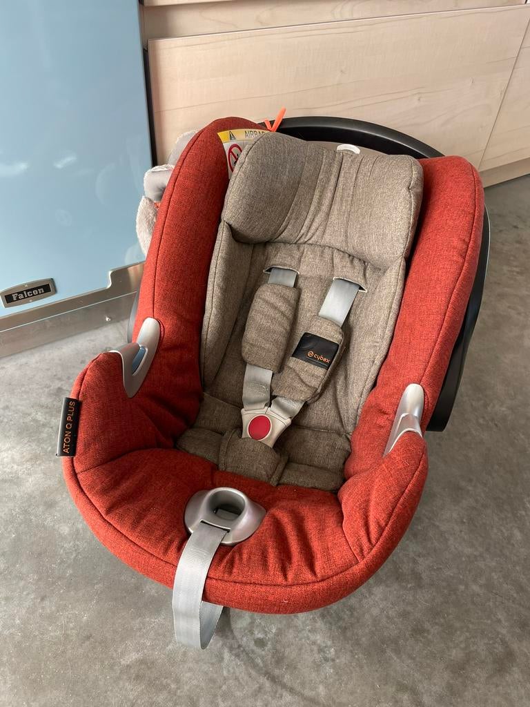 Maxicosi Cybex Aton Q Plus + isofix T-base, Enfants & Bébés, Enlèvement, Comme neuf, Isofix
