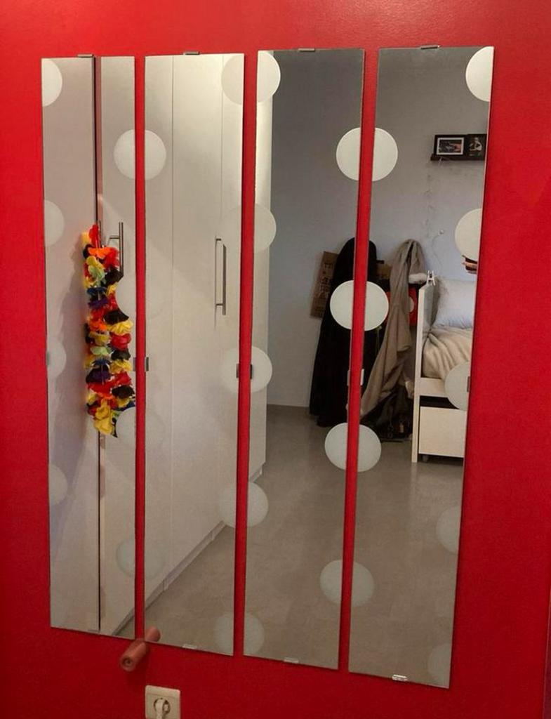 IKEA spiegel met bollen, Huis en Inrichting, Ophalen, Zo goed als nieuw, Rechthoekig