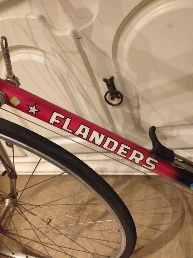 Mooie retro koersfiets, Ophalen