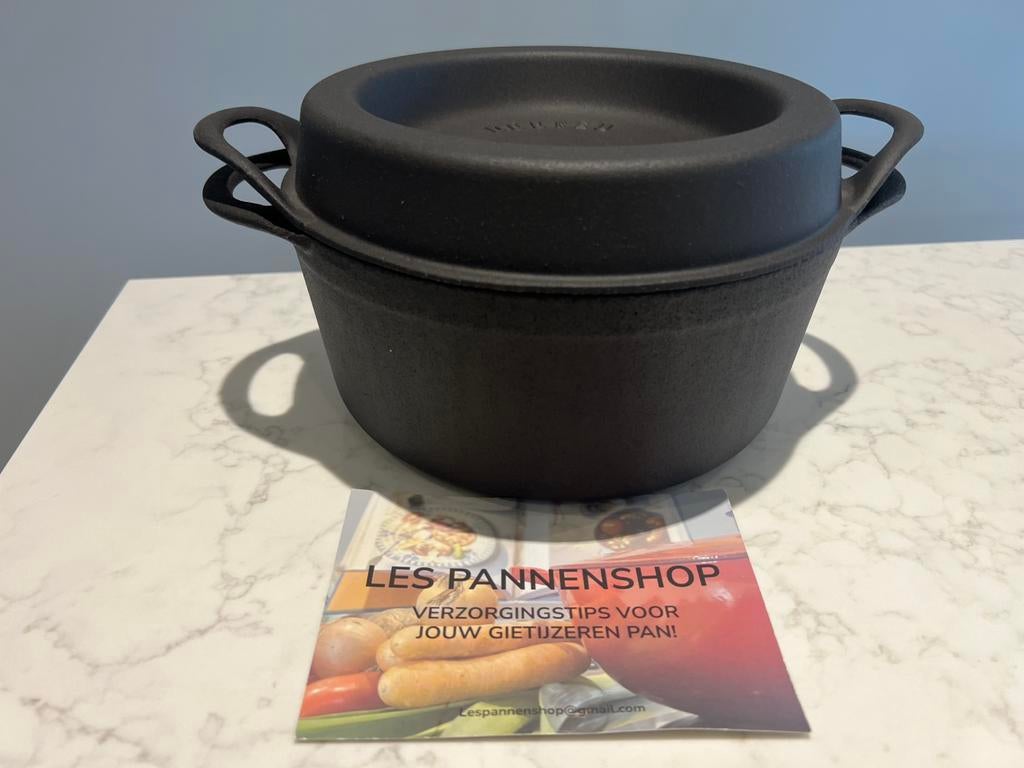 Cousances Doufeu 22 cm mat zwart, in goede staat, Huis en Inrichting, Keuken | Potten en Pannen, Gietijzer, Ophalen of Verzenden