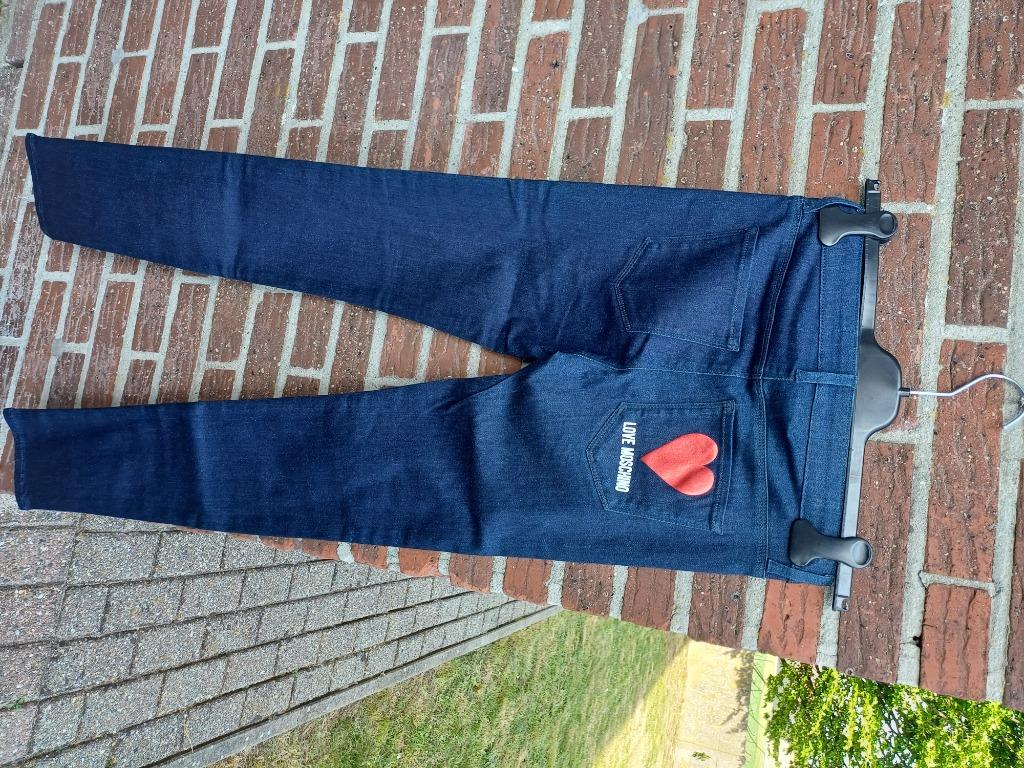 Dames jeans broeken Moschino Mt25,31,32,33,34, Blauw, Nieuw, Ophalen of Verzenden, Maat 34 (XS) of kleiner