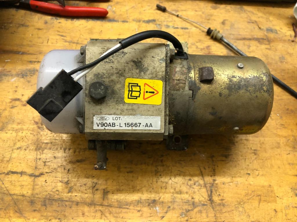 Elektrohydraulische pomp voor Ford Escort Cabrio MK4/5/6, Auto-onderdelen, Ophalen, Gebruikt, Ford
