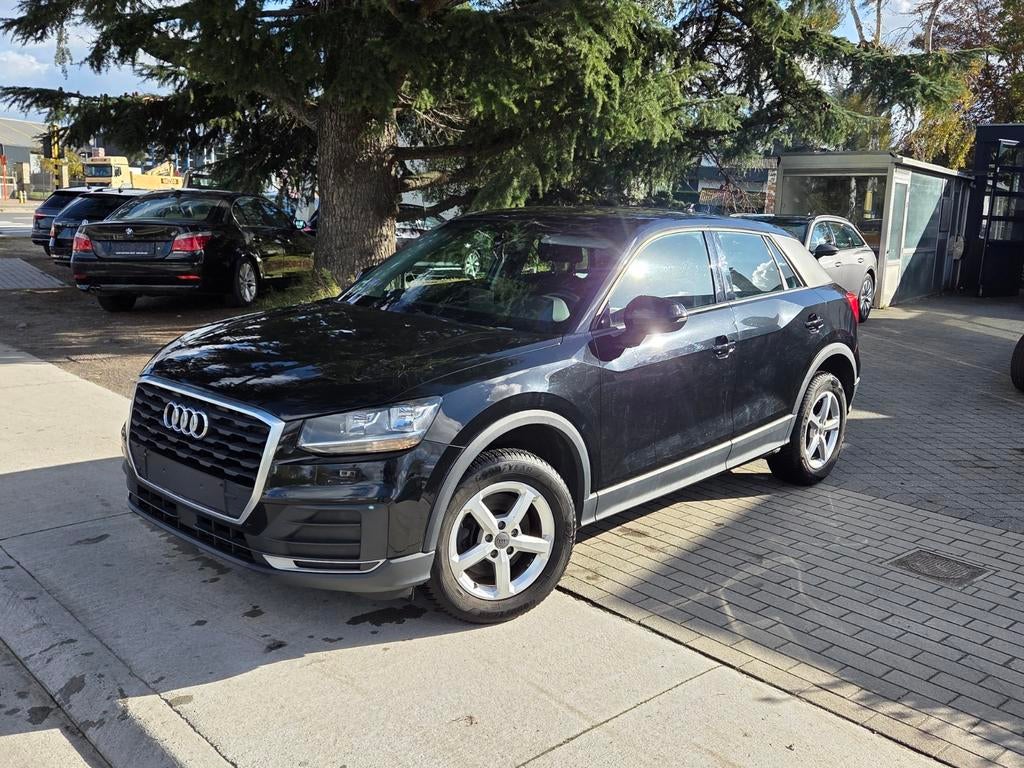 Audi Q2 1.0TFSI 2018, Auto's, Audi, Stof, Zwart, 5 zetels, 5 deurs