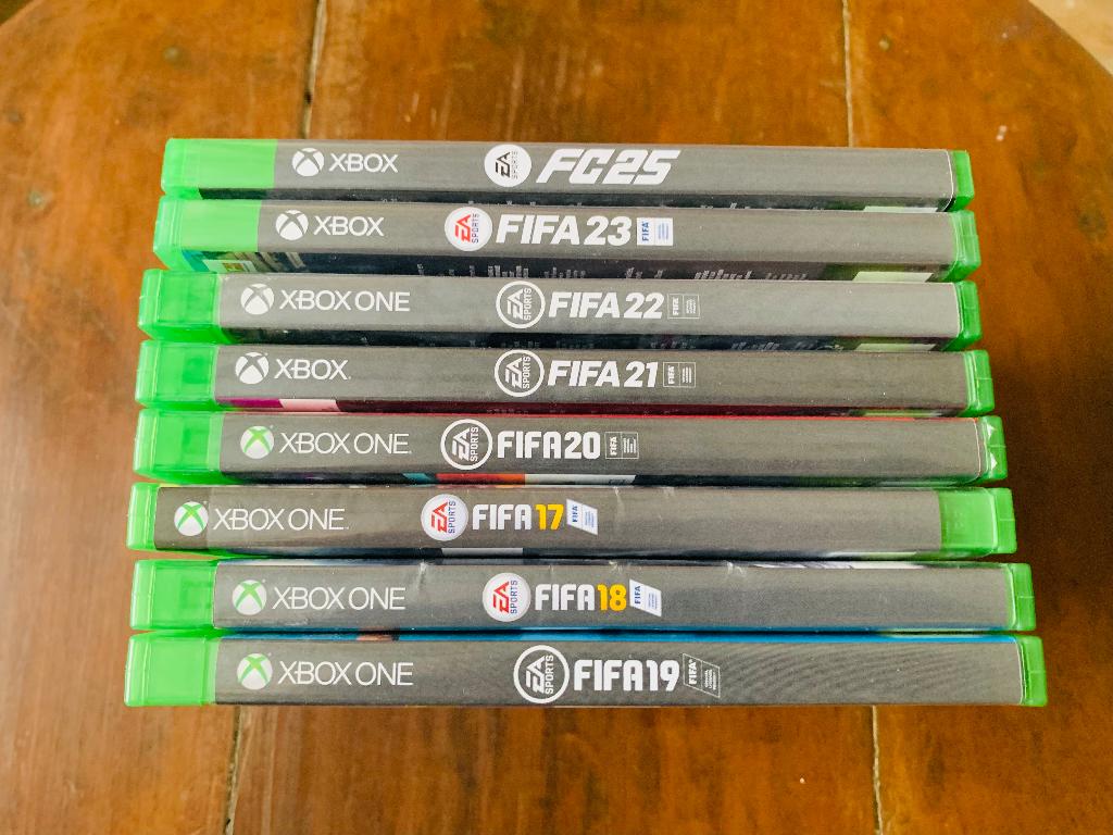 8 jeux FIFA - XBOX ONE, Consoles de jeu & Jeux vidéo, Jeux | Xbox One, Online, Enlèvement, Utilisé, À partir de 3 ans