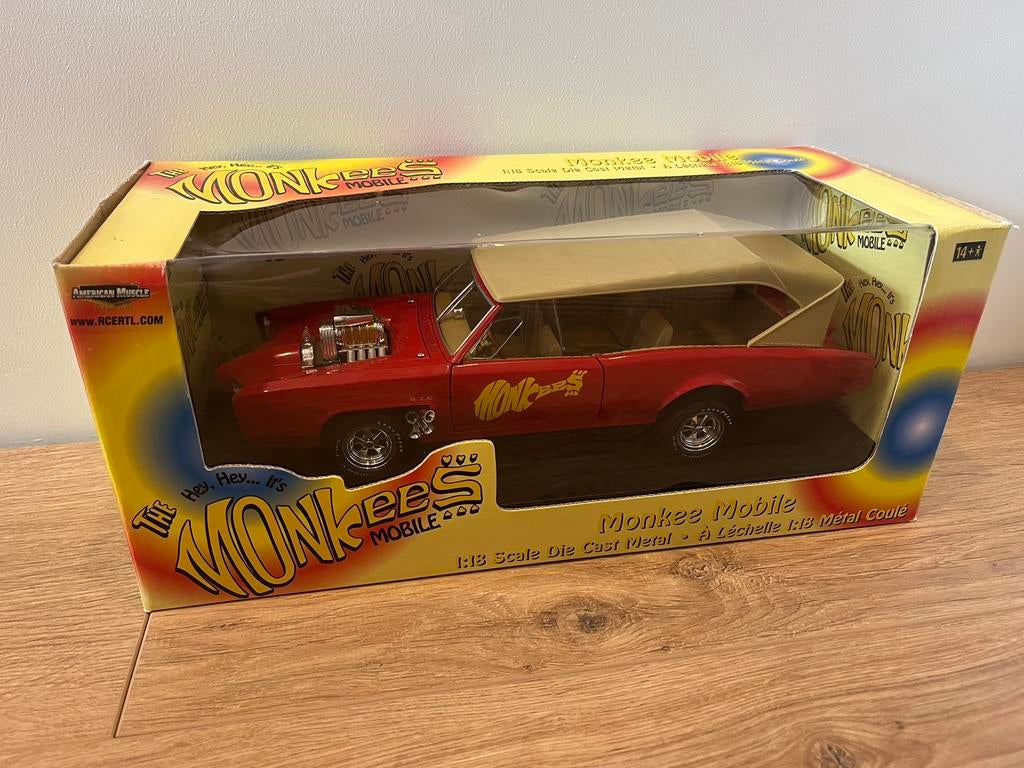 Photo portable d'un singe Ertl Monkees à 1:18, Hobby & Loisirs créatifs, Voitures miniatures | 1:18, Enlèvement ou Envoi, Comme neuf