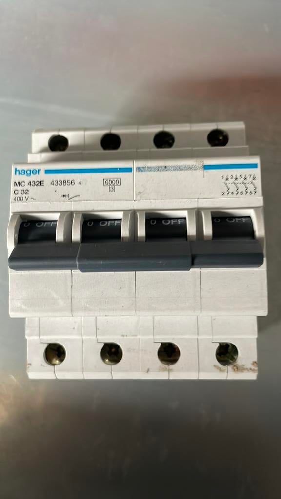Hager MC 432E C32, Enlèvement ou Envoi, Utilisé