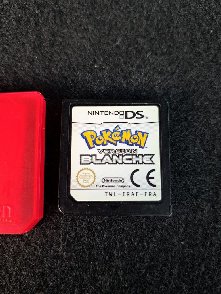 Jeu pokemon version blanche avec étui. Rendez-vous possible, Enlèvement ou Envoi