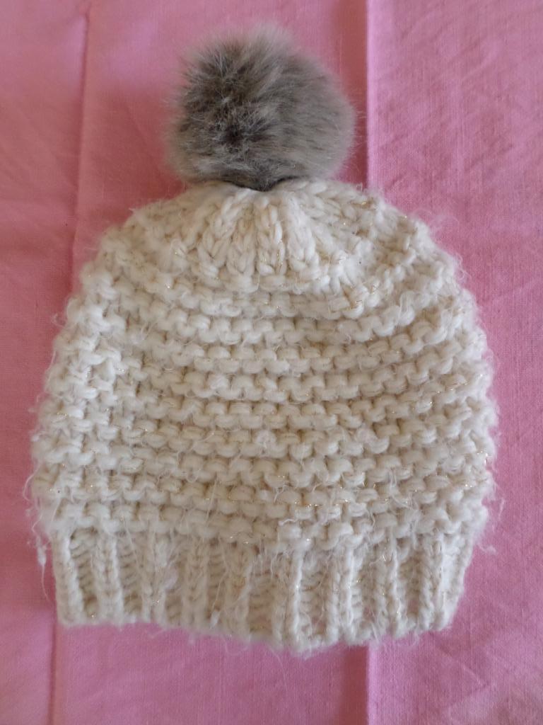 Bonnet hiver Cyrillus Paris Beige crème doré brillant Pompon, Cyrillus, Enlèvement ou Envoi, Porté, Bonnet