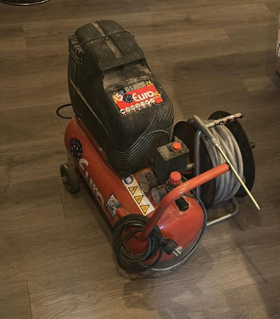 Compressor te huur, Enlèvement