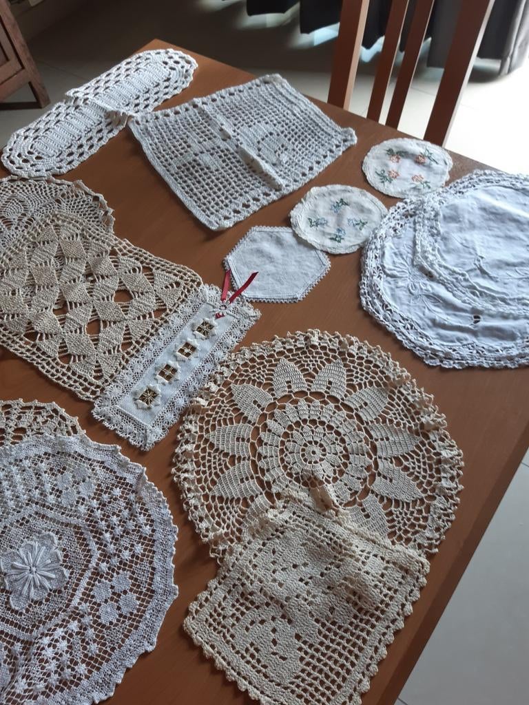 Sous-verres en dentelle, chemins de table et chiffons décora, Enlèvement ou Envoi