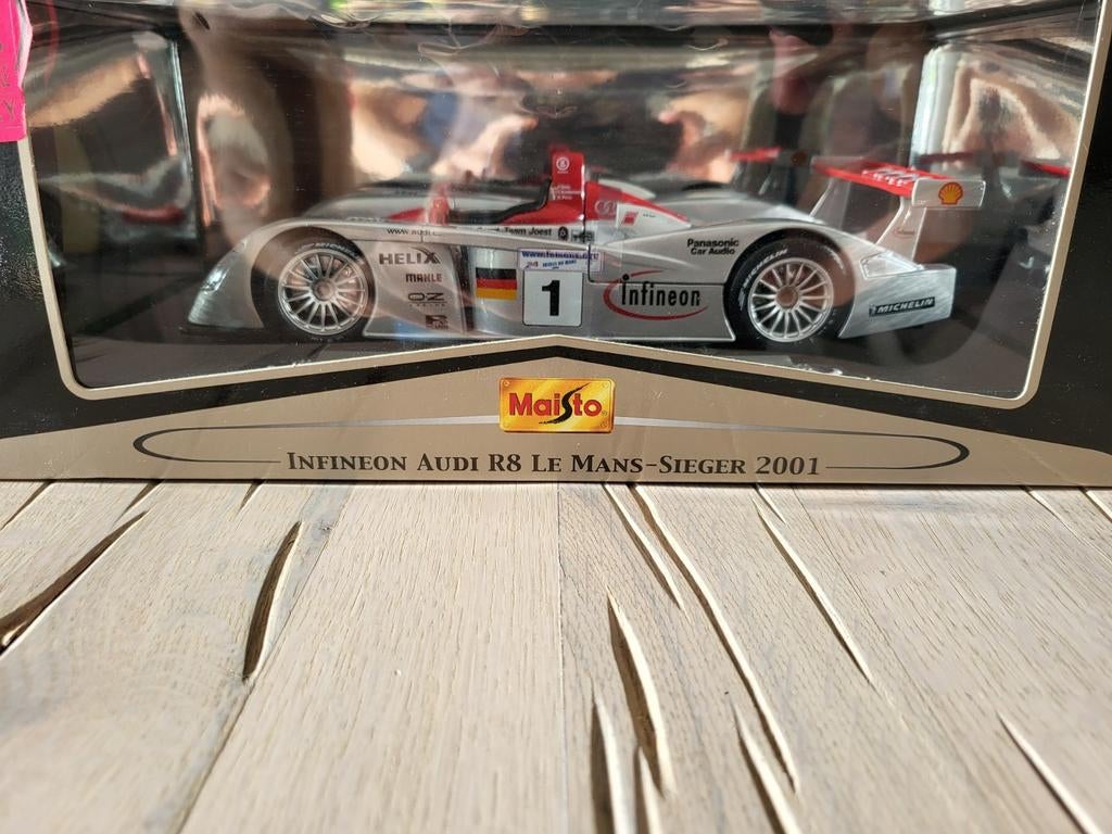 Audi R8 Le Mans Winner 2001 - Maisto, Ophalen of Verzenden, Zo goed als nieuw, Maisto