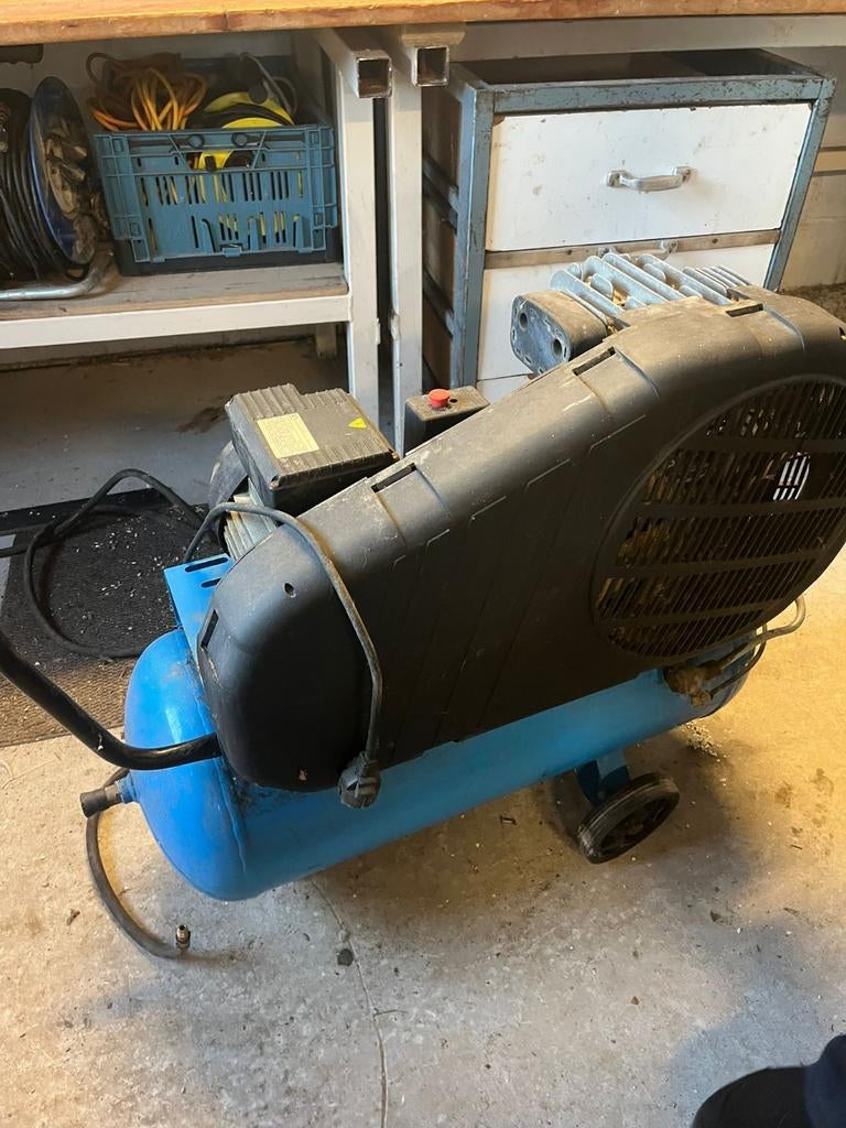 Compressor 100L, Enlèvement
