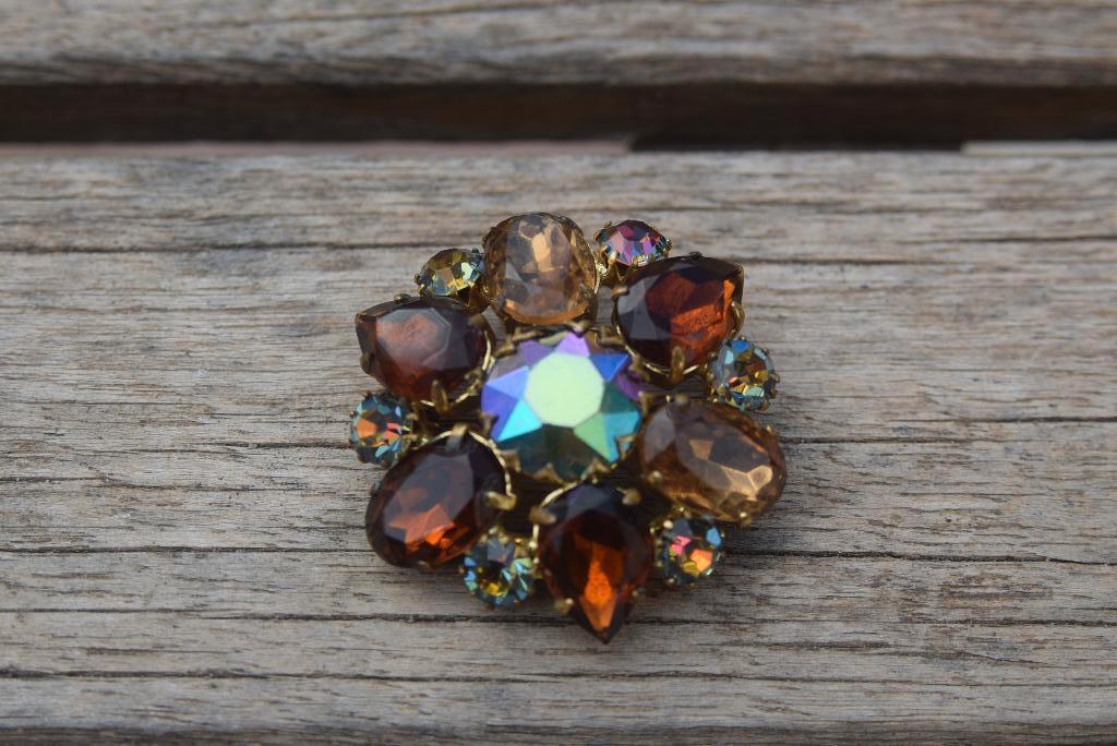 Vintage broche, Handtassen en Accessoires, Broches, Brons, 4 tot 7 cm, Gebruikt, Bruin