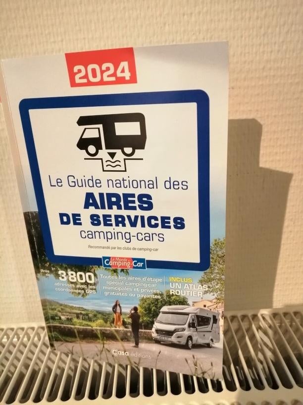 Guide officiel Aires de  camping-car 2024, Enlèvement ou Envoi, Comme neuf, Europe