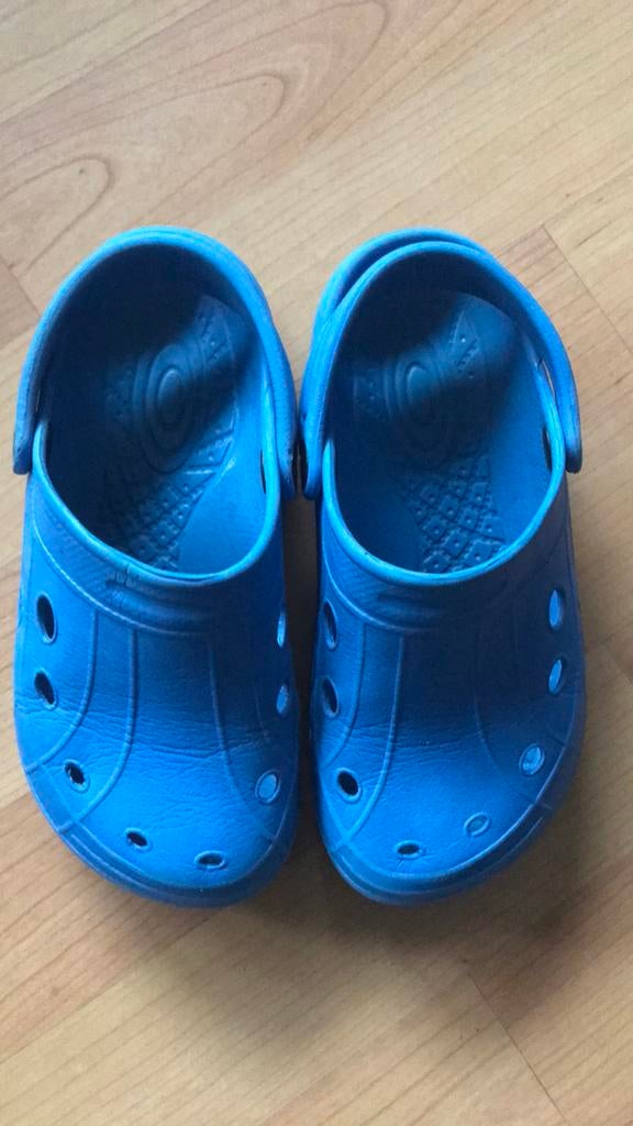 Crocs bleues 30