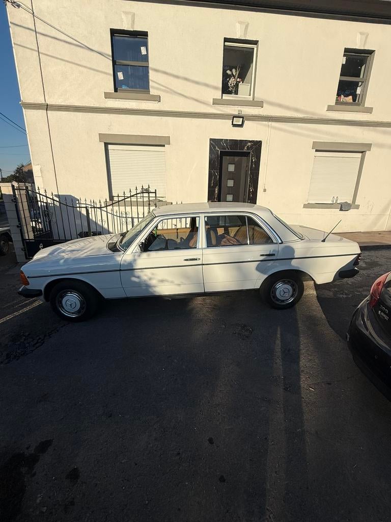 Mercedes 240 d/état nikel /1982, Auto's, Mercedes-Benz, Overige modellen, Bedrijf, Te koop, Handgeschakeld