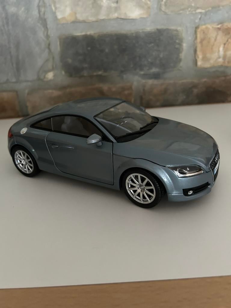 AUDI TT 1/18, Ophalen of Verzenden, Zo goed als nieuw