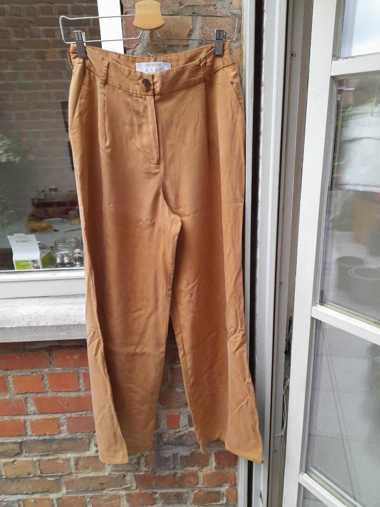 Pantalon long Primark pour femme en camel/marron caramel tai, Taille 38/40 (M), Enlèvement ou Envoi, Primark, Brun
