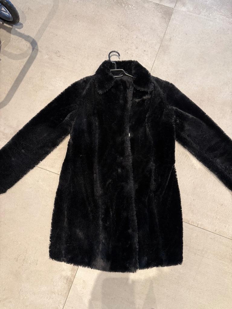 Manteau Vila fausse fourrure noir, Neuf, Taille 38/40 (M), Enlèvement ou Envoi, Vila