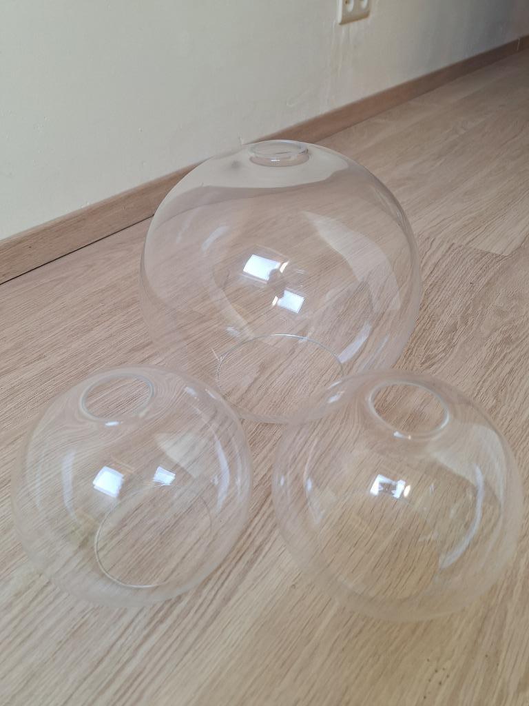 3 glazen bollen voor hanglamp - globes, Ophalen, Zo goed als nieuw, Rond, Clear glas