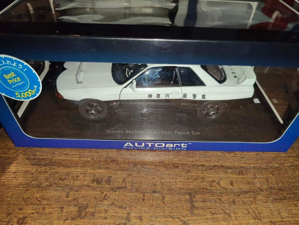 Nissan skyline R32 police autoart, Ophalen of Verzenden, Zo goed als nieuw, Autoart