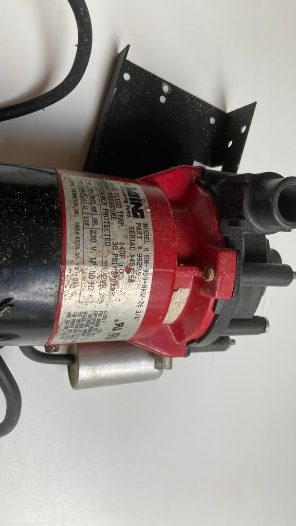 Waterpomp laag verbruik !, Ophalen, Zo goed als nieuw