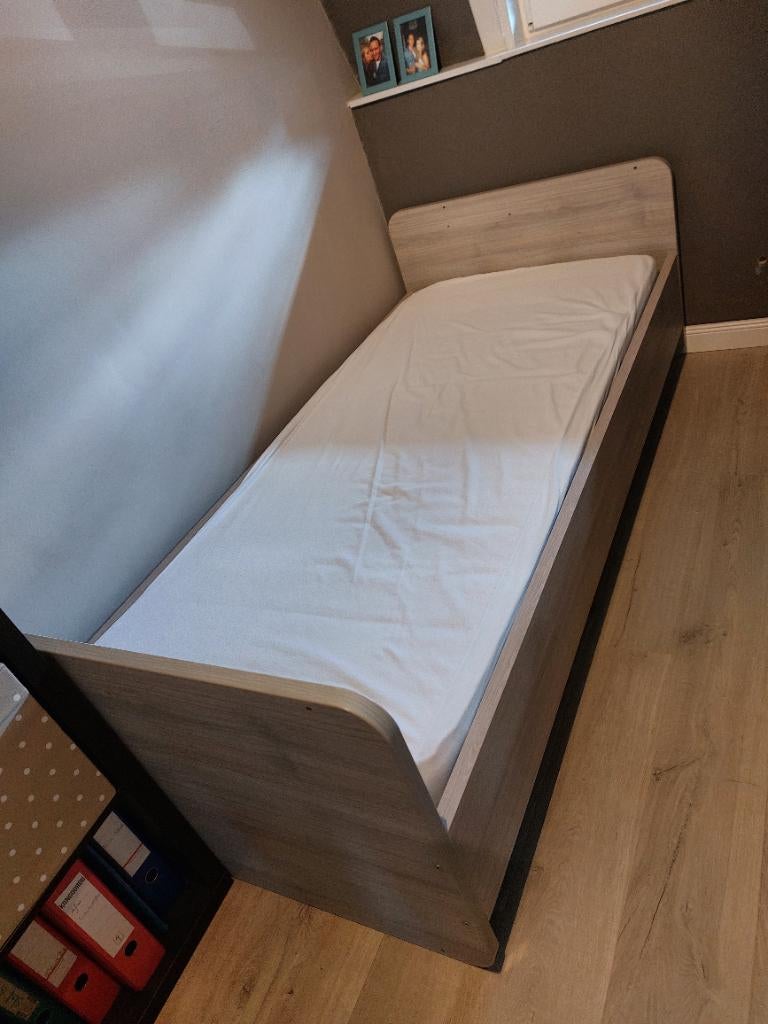 Omvormbaar babybed/eenpersoonsbed, Ophalen, Gebruikt, Overige typen