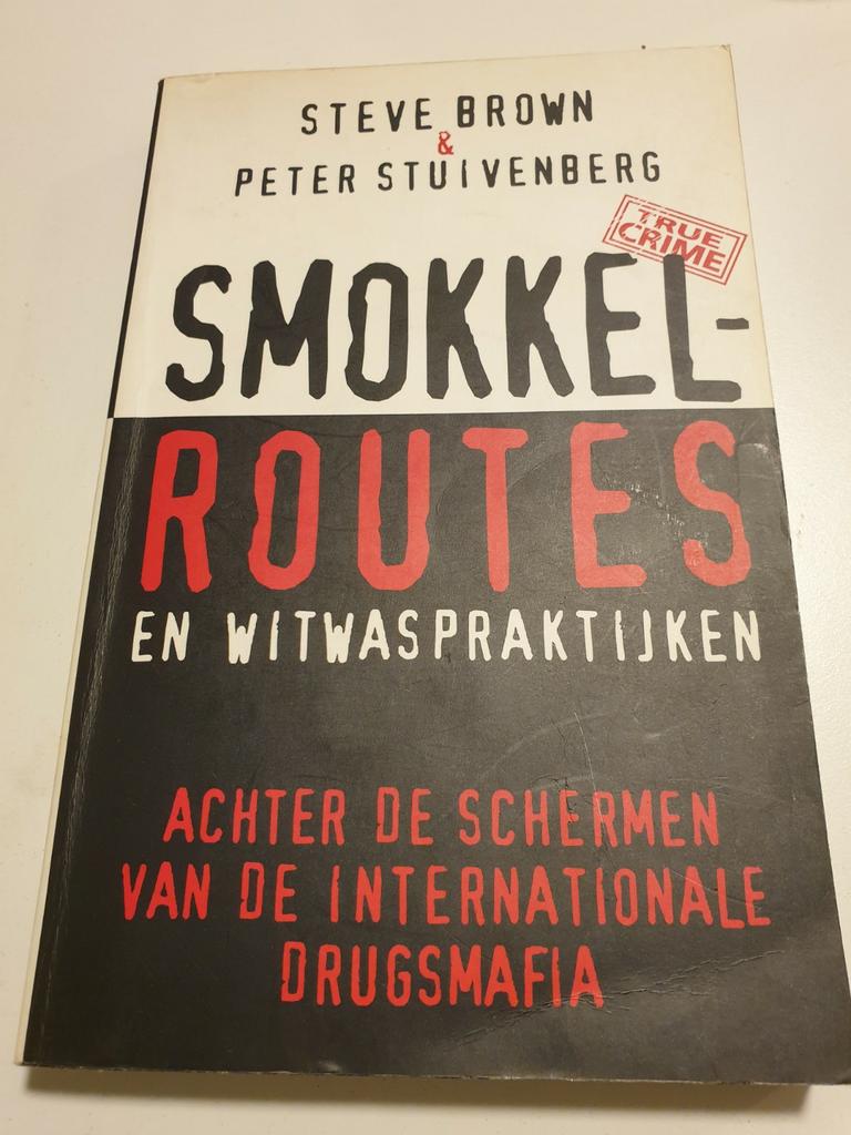 Sandra Brown - Smokkelroutes en witwaspraktijken, Enlèvement ou Envoi, Comme neuf, Sandra Brown