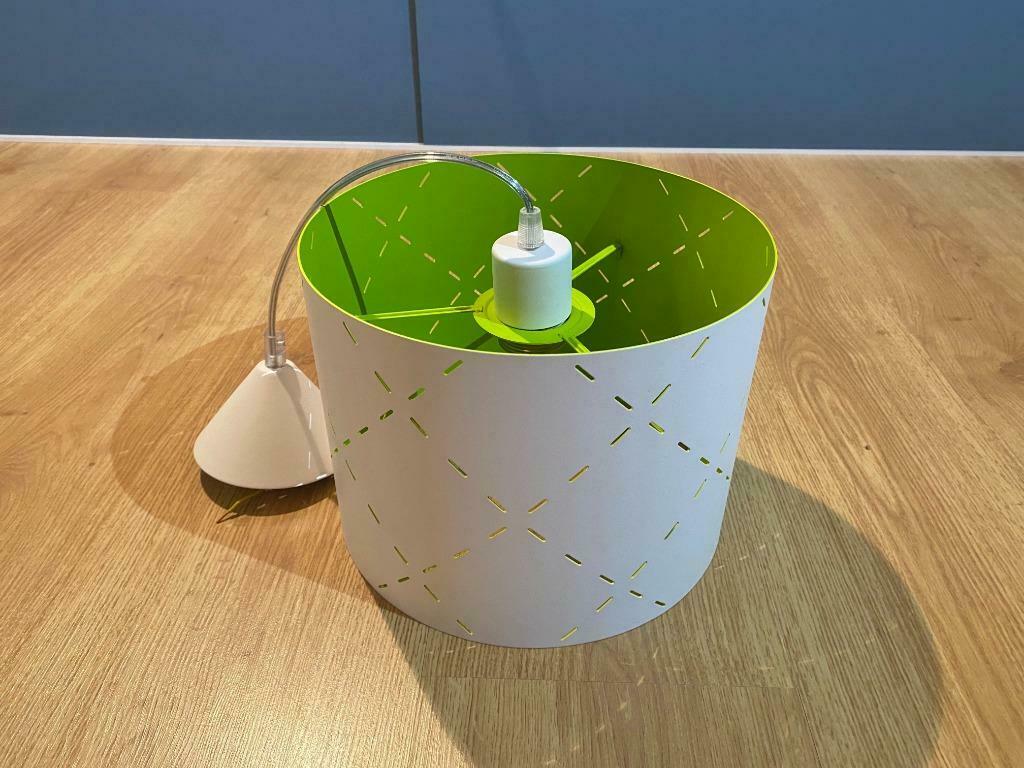 lampenkap  wit / fel groen, Enfants & Bébés, Chambre d'enfant | Aménagement & Décoration, Utilisé, Lampe, Enlèvement ou Envoi